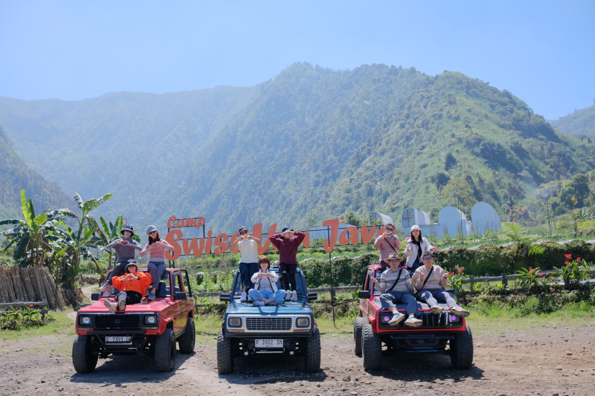 Dokumentasi Paket 2: Heritage & Nature (Sunrise + Candi)